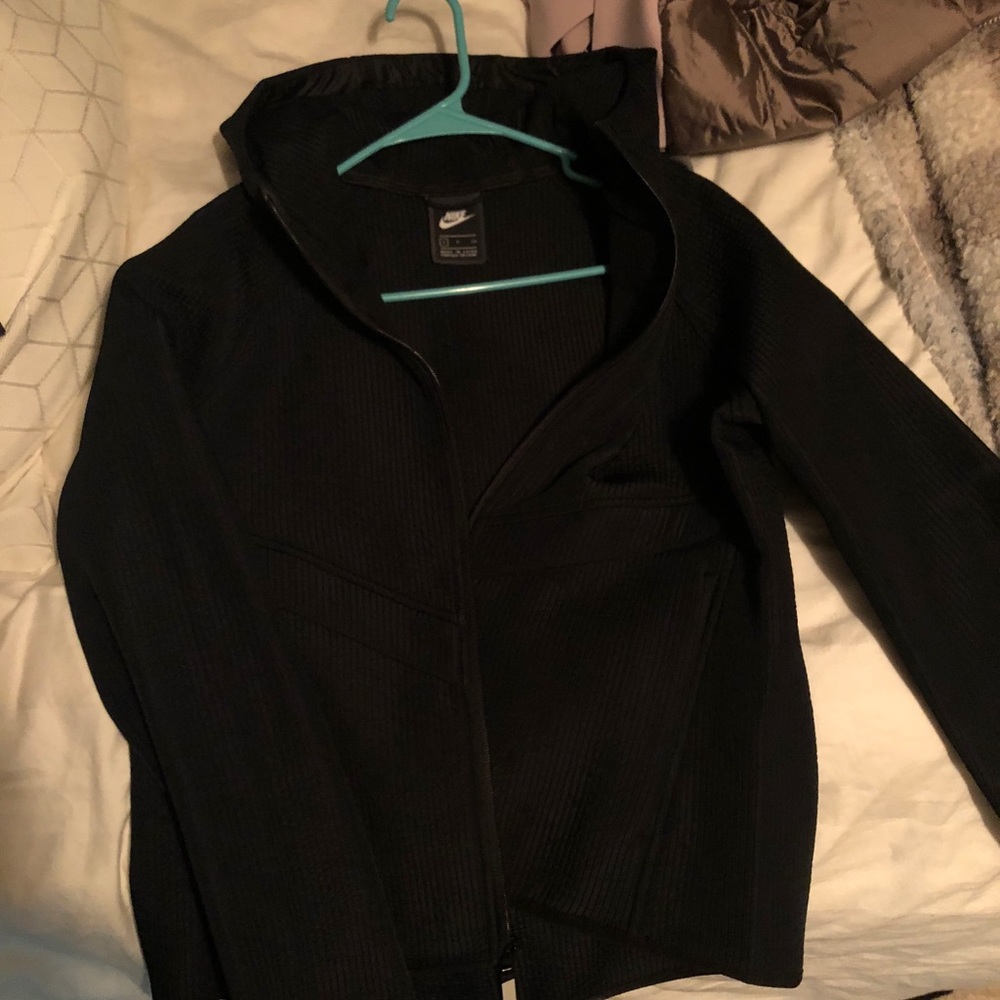 Nike Jacket - Picture 4 of 7